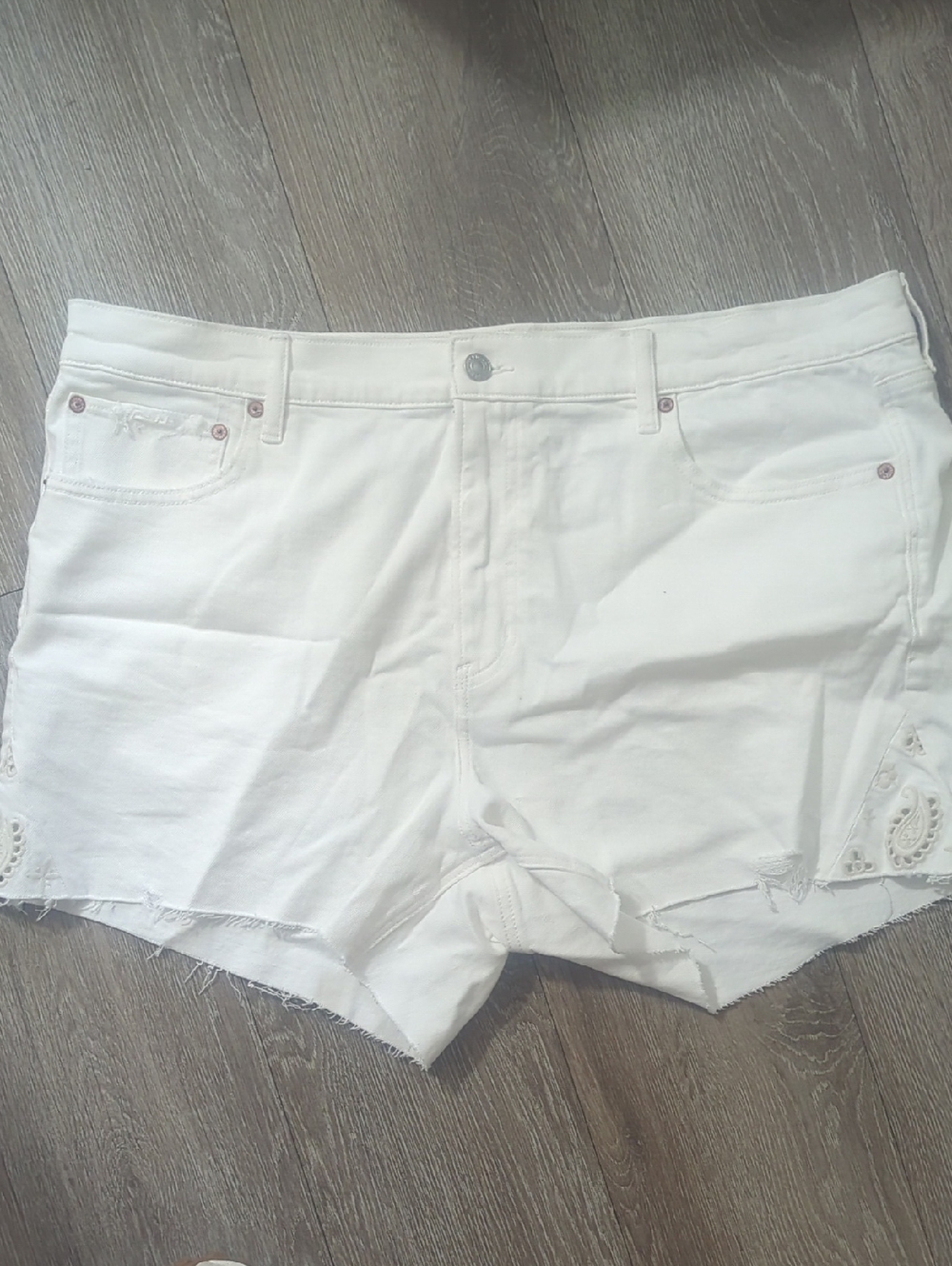 AE White Denim Cutoff Shorts with Eyelet Trim size 16